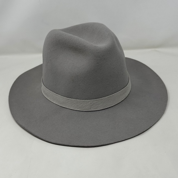 KIN The Label Wool Packable Essential Hat in Cloud main image 9